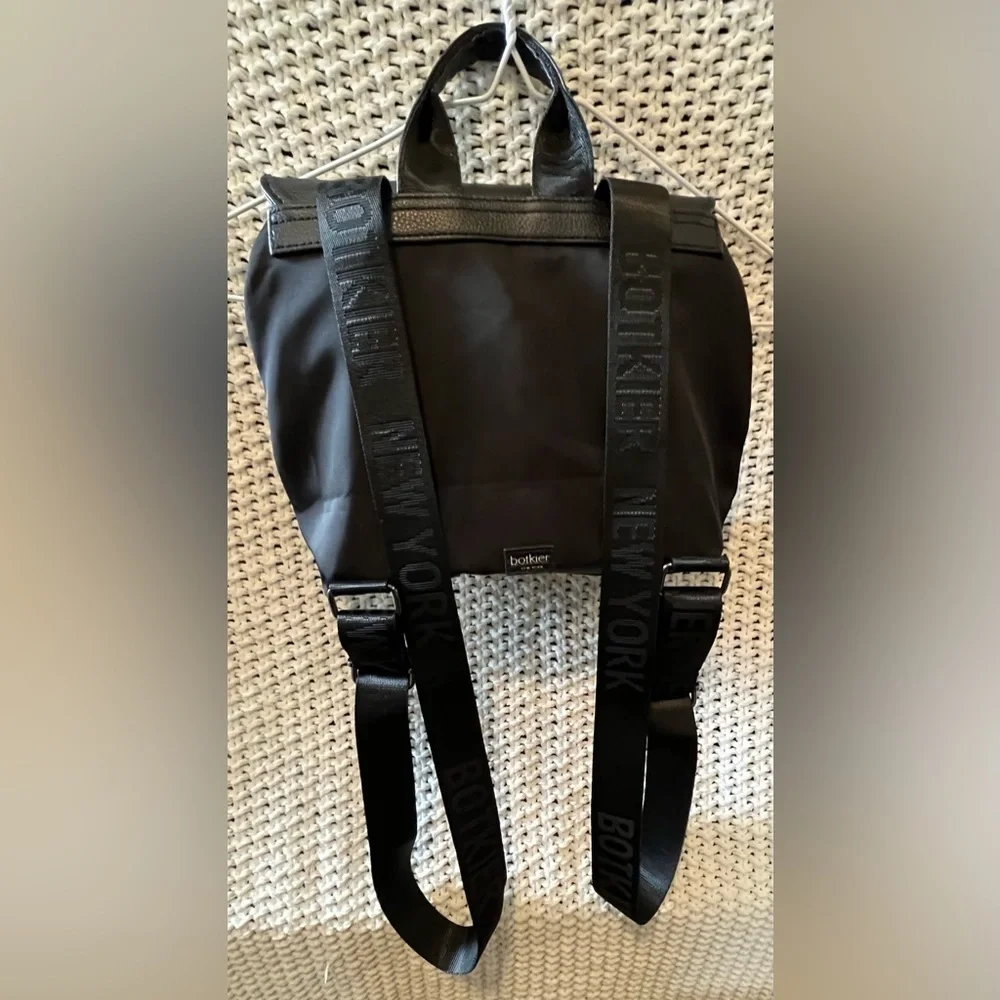 Botkier New York Black Trigger Backpack Purse, Multifunction Bag